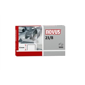 Caixa com 1000 grampos galvanizados Novus 23/8 para grampeadores de alta resistência.